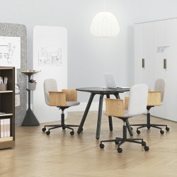 Cette image d'ambiance montre le produit dans des couleurs et options alternatives