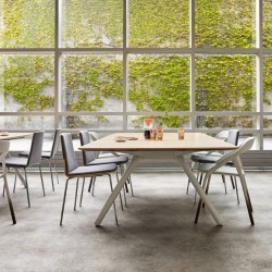 Cette image d'ambiance montre le produit dans des couleurs alternatives